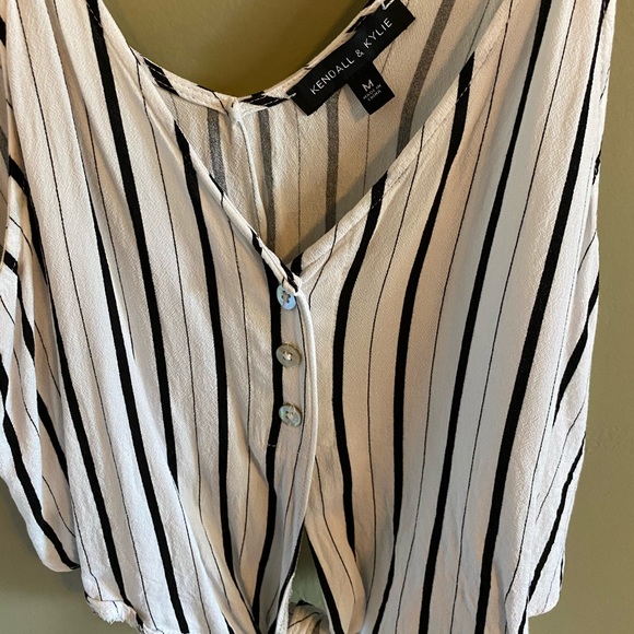 Kendall and kylie tank - Picture 2 of 2